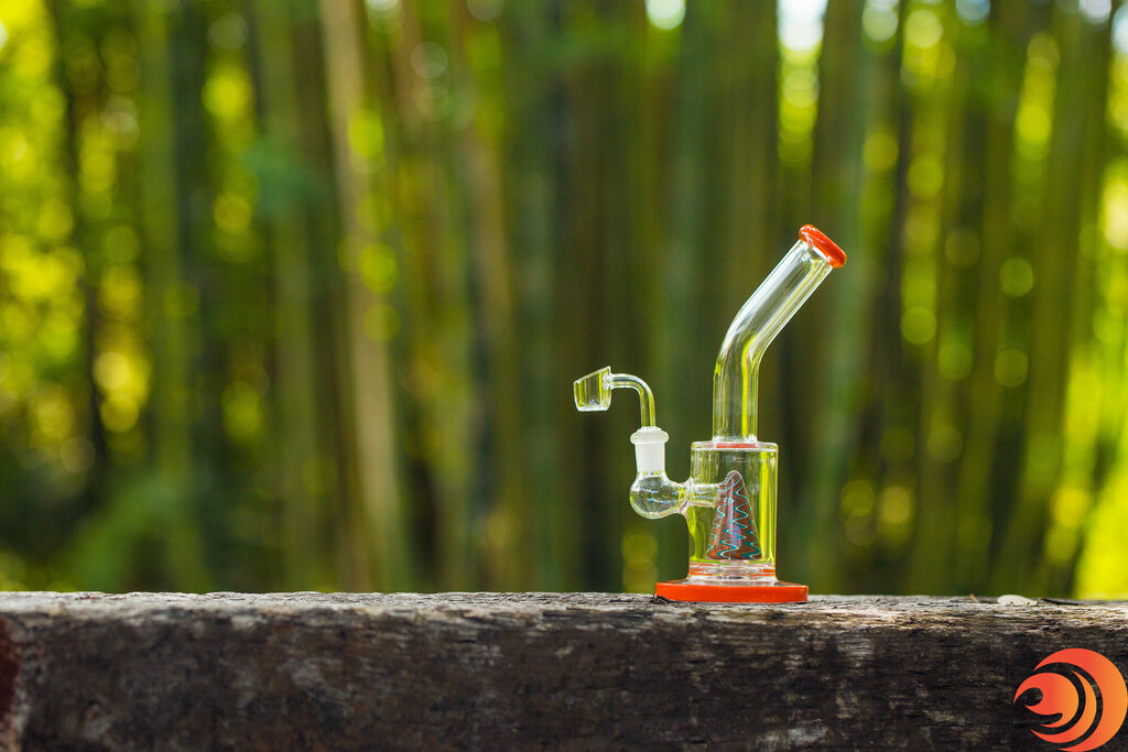 Atomic Blaze Online Smoke Shop tips on how to clean a dab rig